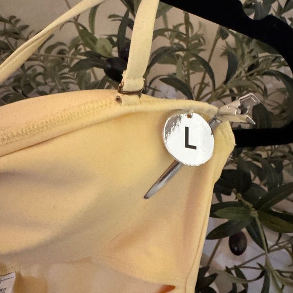 NWT Forever 21 swim Yellow One-Piece Swimsuit with Bow Detail size L - Picture 3 of 7